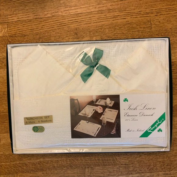 Vintage Irish Etamine White Linen Damask Sets 6 Placemats & 6 Napkins NWT - Picture 2 of 7